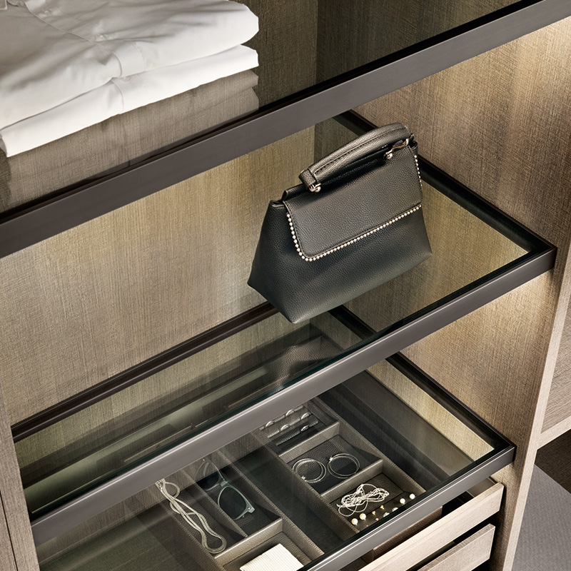 Excessories - Regale